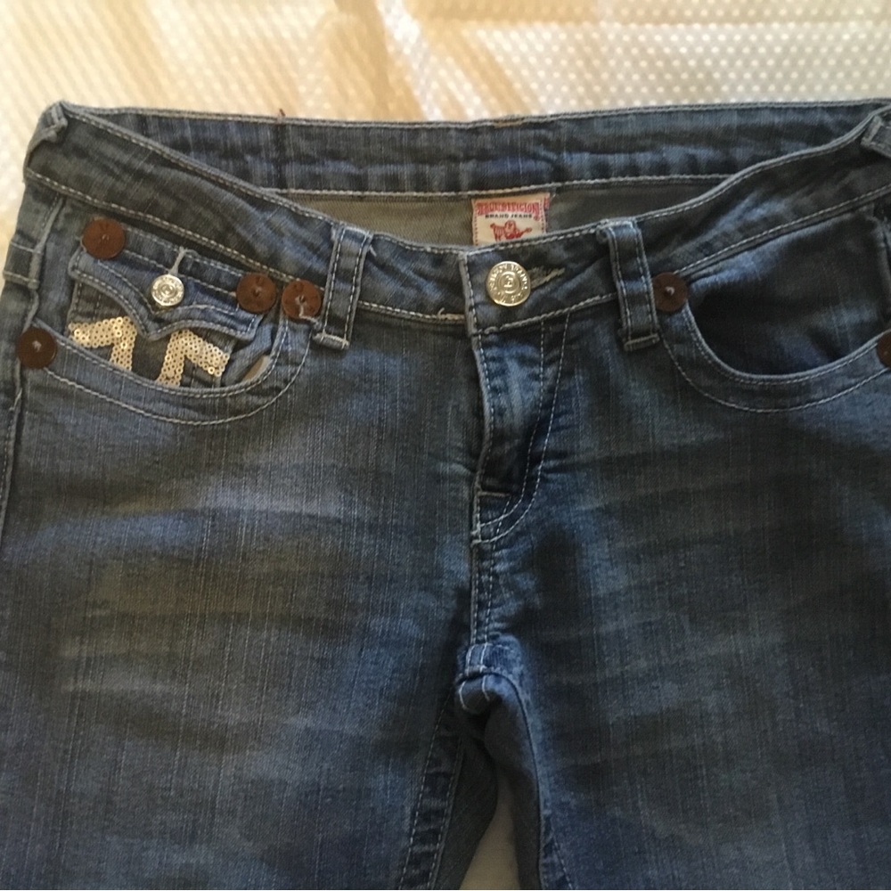 TRUE RELIGION JEANS/ SIZE 28/ FRONT RISE MEASUREMENT “7/ LENGTH “30 - Picture 5 of 6